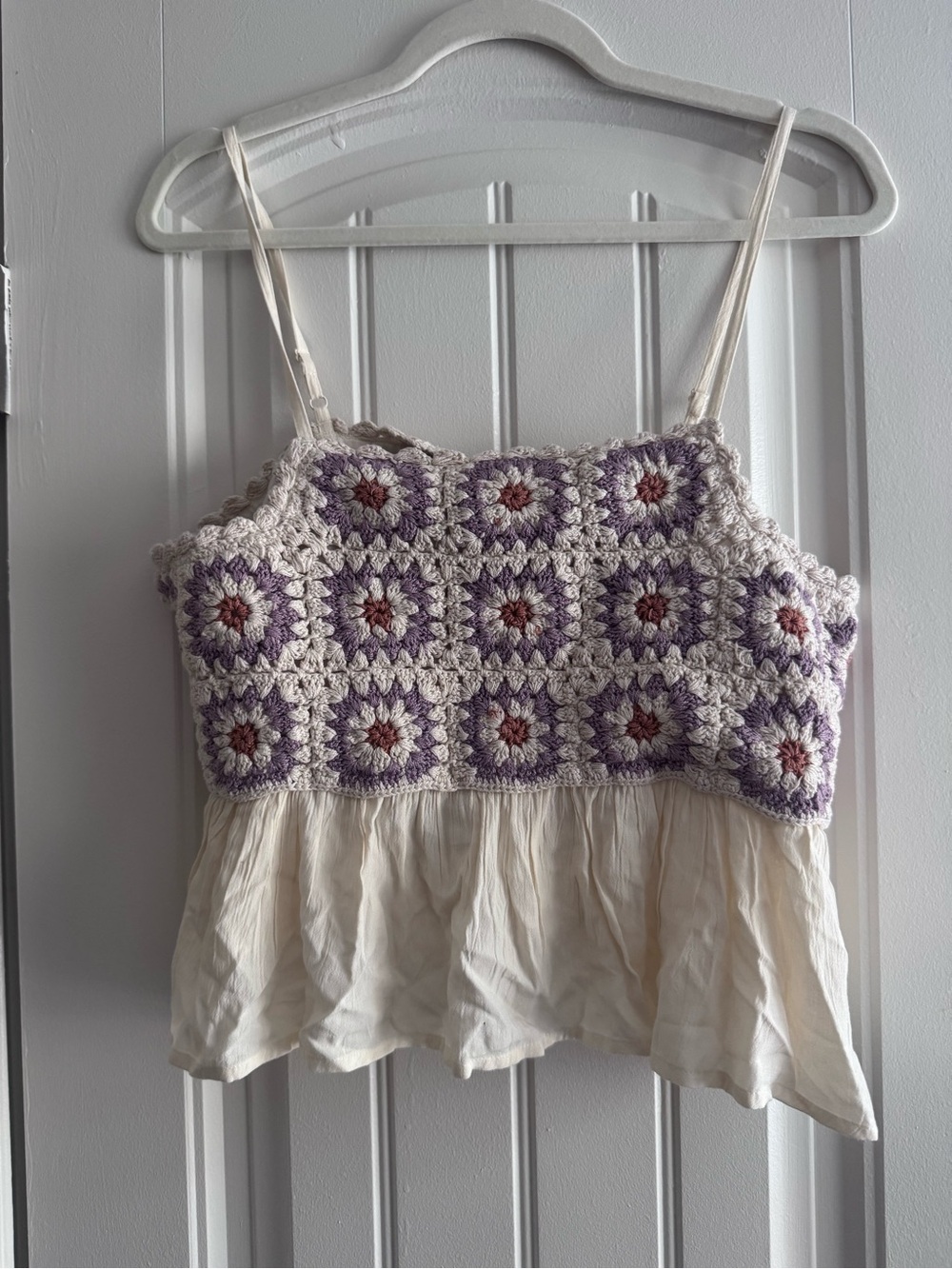 Lucky brand granny square Crochet Flower Ivory & Lavender Camisole Top